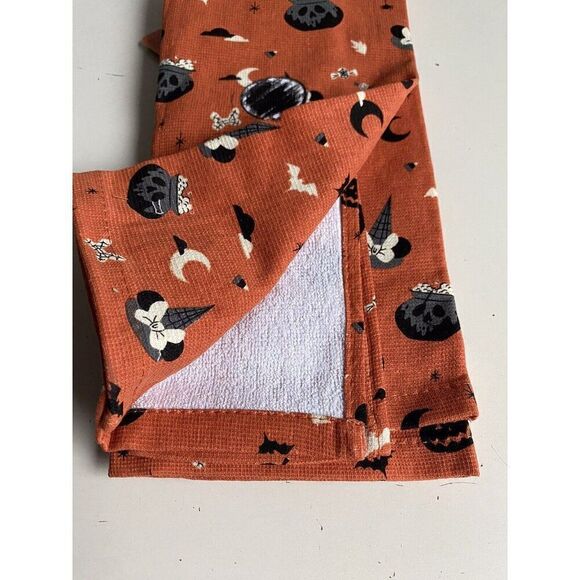 2 Pack Disney Mickey Mouse Halloween Kitchen Towels Jack O Lantern Witch Hat NEW - Picture 11 of 12